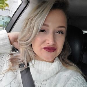 Meet your Posher, Alicia